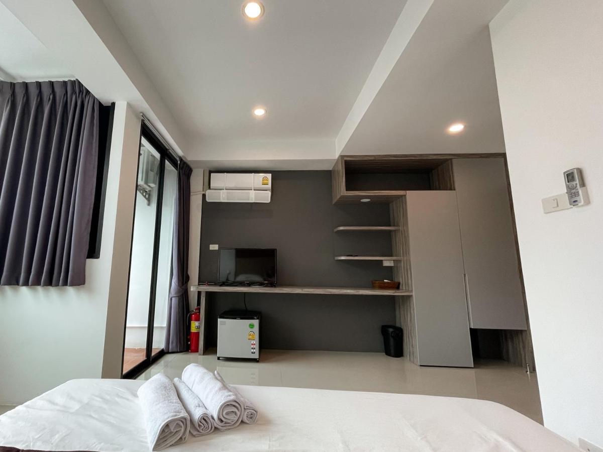 Hotel Kefir Phuket à Kamala Beach Extérieur photo