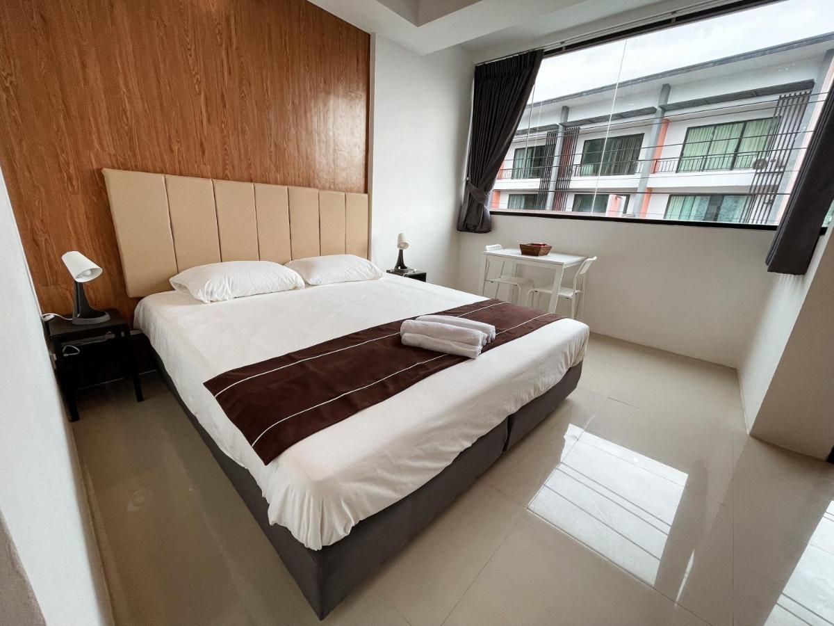 Hotel Kefir Phuket à Kamala Beach Extérieur photo