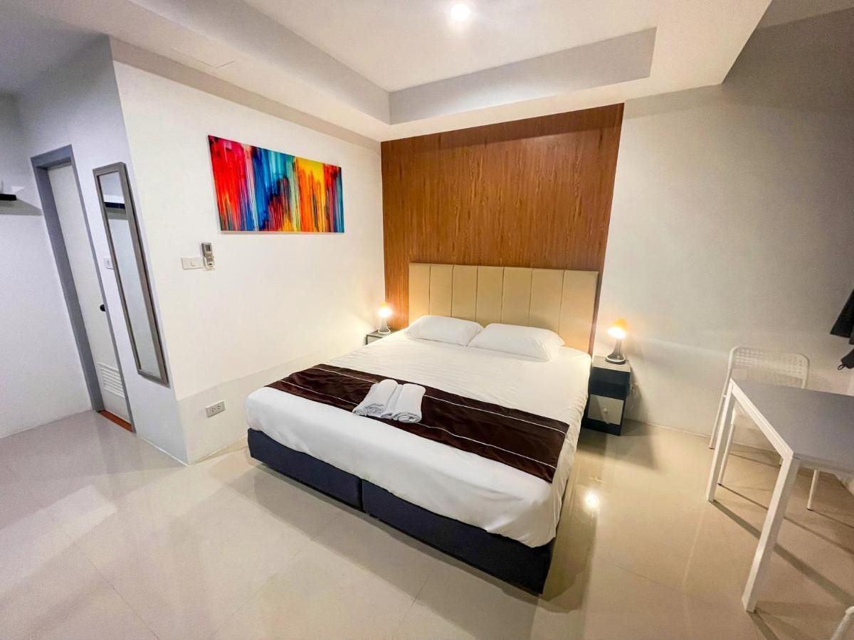 Hotel Kefir Phuket à Kamala Beach Extérieur photo