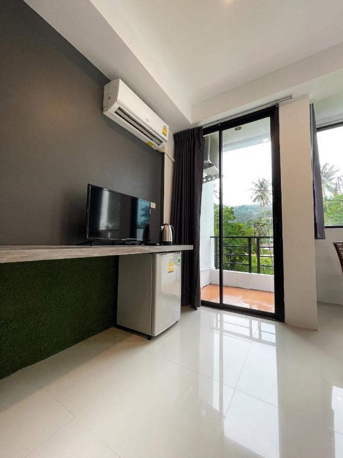 Hotel Kefir Phuket à Kamala Beach Extérieur photo